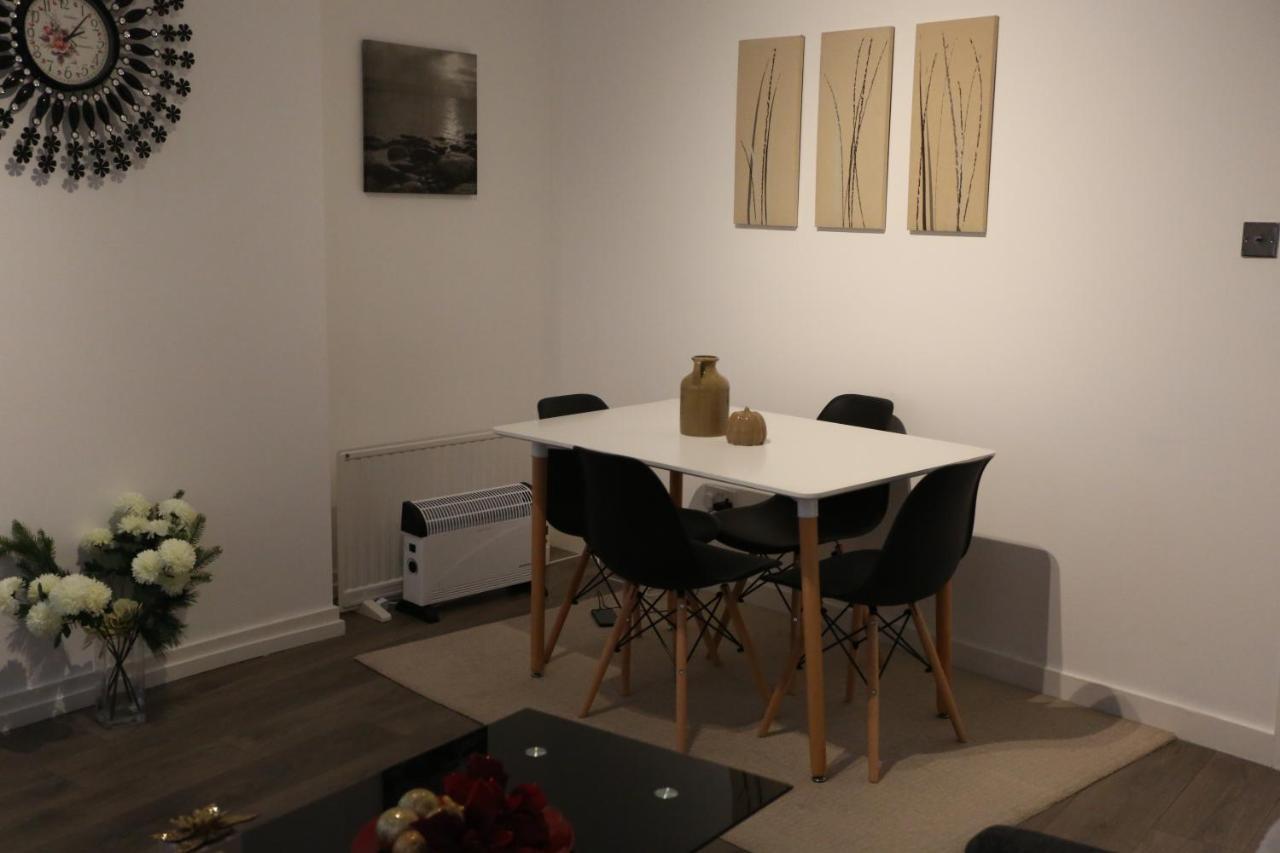 Luxury 1 Bedroom Flat In The Heart Of Wood Green Londres Exterior foto